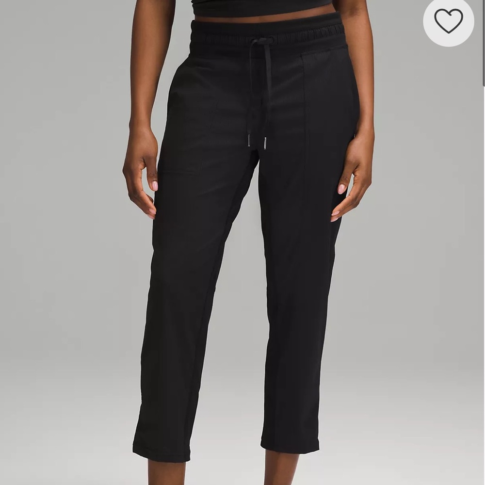 Lululemon Dance Studio Mid-Rise Cropped Pant - Size 8
